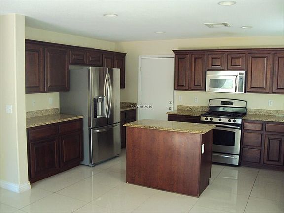 3rd image of 4683 Aventura Canyon Ct #0