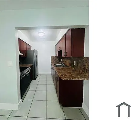 3071 NW 43rd St — Photo 6