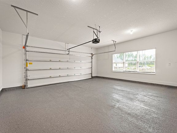 3rd image of 36257 Sugar Ct
