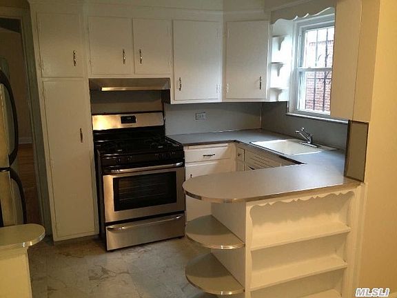 4th image of 11852 231st St