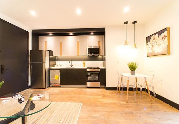 2nd image of 834 Lexington Ave #115