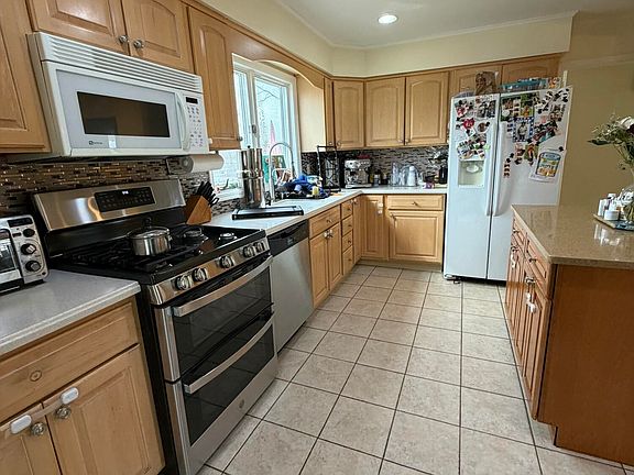 2nd image of 41 Dwight Dr