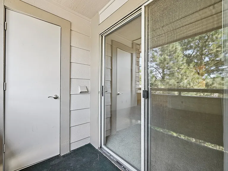 Hunter's Run Apartments — Photo 28