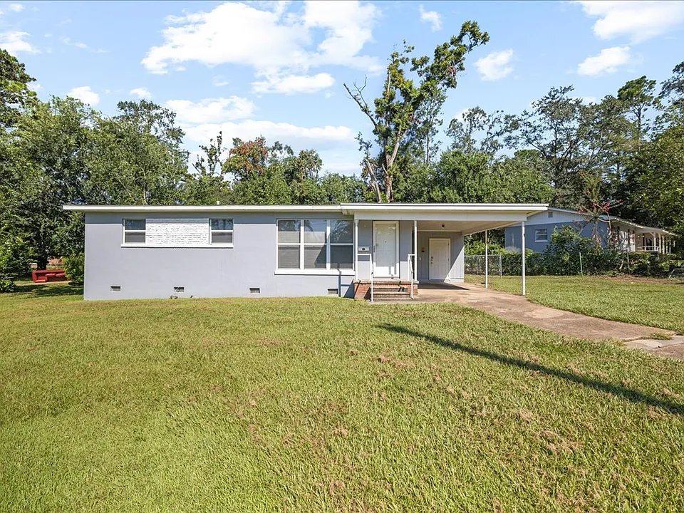 202 Juniper Dr