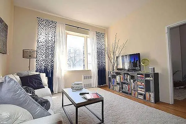 Rented by PMG Real Estate  | media 6