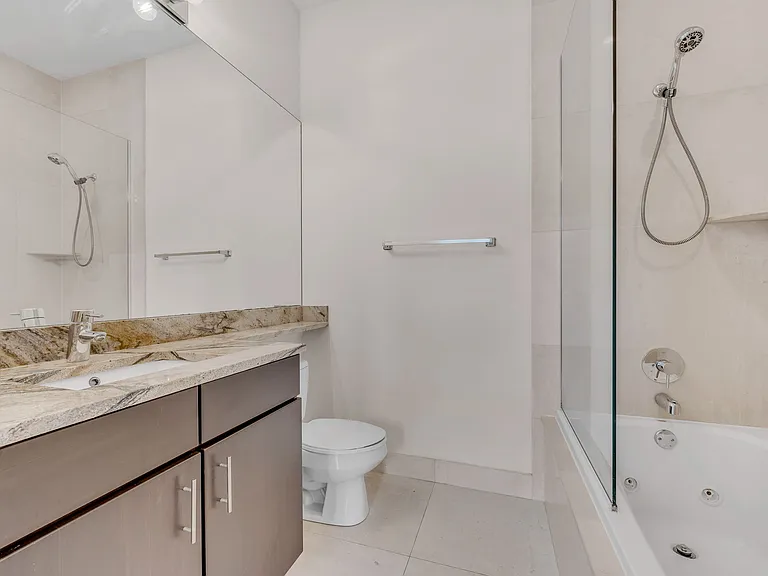 2024 N California Ave #2B — Photo 10