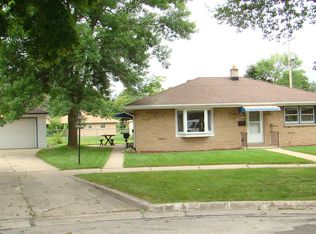 3321 S 70th St, Milwaukee, WI 53219