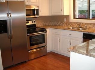 18815 NE Clackamas St, Portland, OR 97230