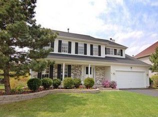 440 Balmoral Dr, Mundelein, IL 60060