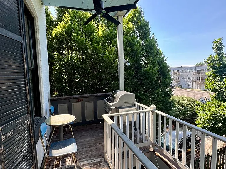 1008-1010 Allen Ave — Photo 13