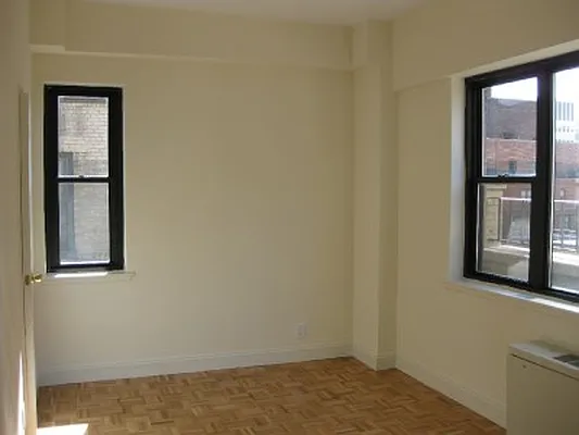 Rented by Classic Marketing- 530 Park1 | media 33