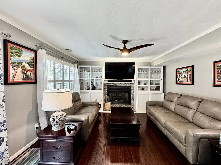 2337 Esplanade Dr — Photo 9