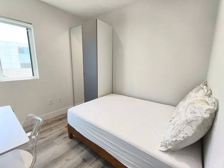 3020 S Normandie Ave — Photo 42