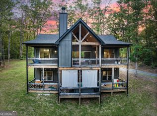 284 Lees Ride, Mccaysville, GA 30555