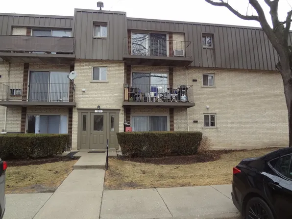 565 Fairway View Dr APT 3K, Wheeling, IL 60090