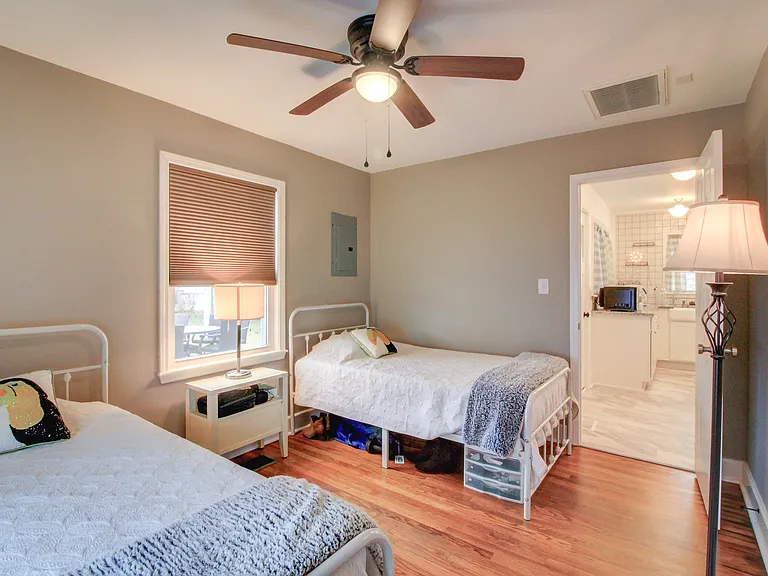 1206 Shepard St — Photo 19