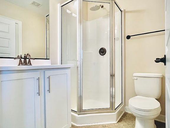 5th image of 104 S New St APT 505
