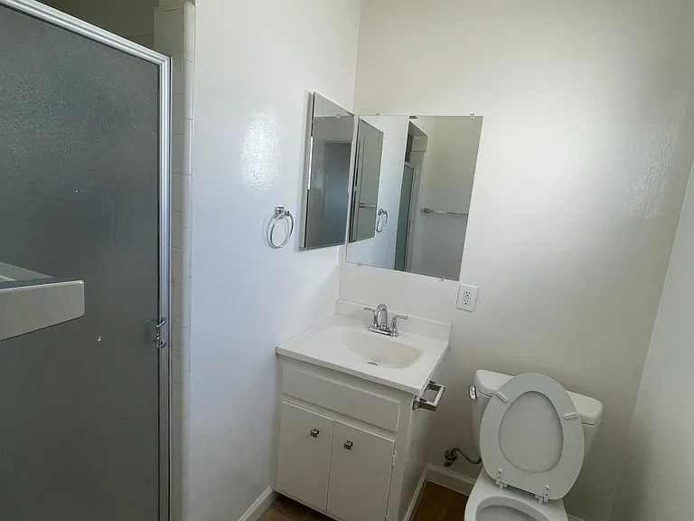 1517 Princeton St — Photo 11