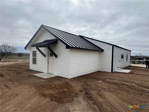 4th image of 1073 Private Road 3642