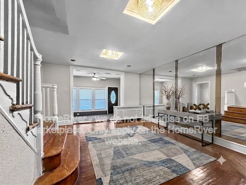 3 bed, 1.0 bath, 1200 sqft, $1,700 — Photo 3