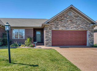 9905 Arbor Lake Dr, Newburgh, IN 47630