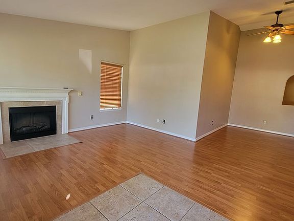 5th image of 121 Biltmore Pl