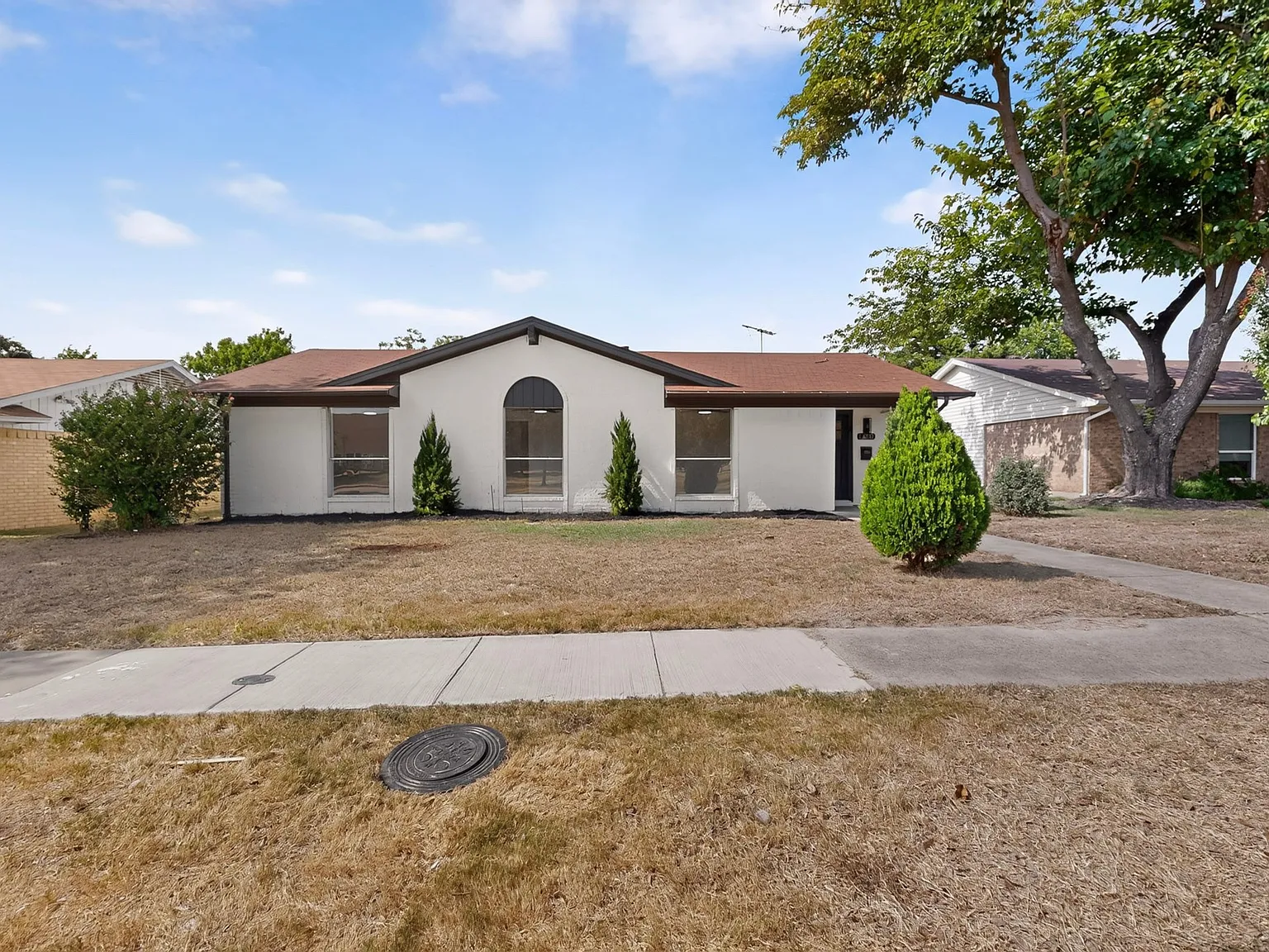 3 bed, 1198 sqft, $2,200 — Photo 2