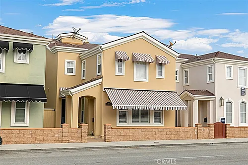 208 E Balboa Blvd Photo 1