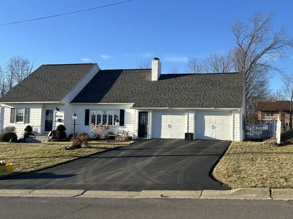 2701 Columbia Dr, Endwell, NY 13760