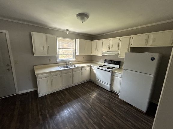3rd image of 303 Pineywood Rd Unit 2