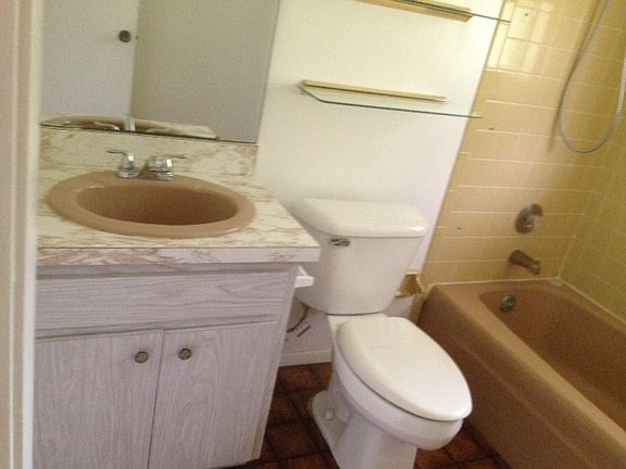 5th image of 5241 Malaga Ave