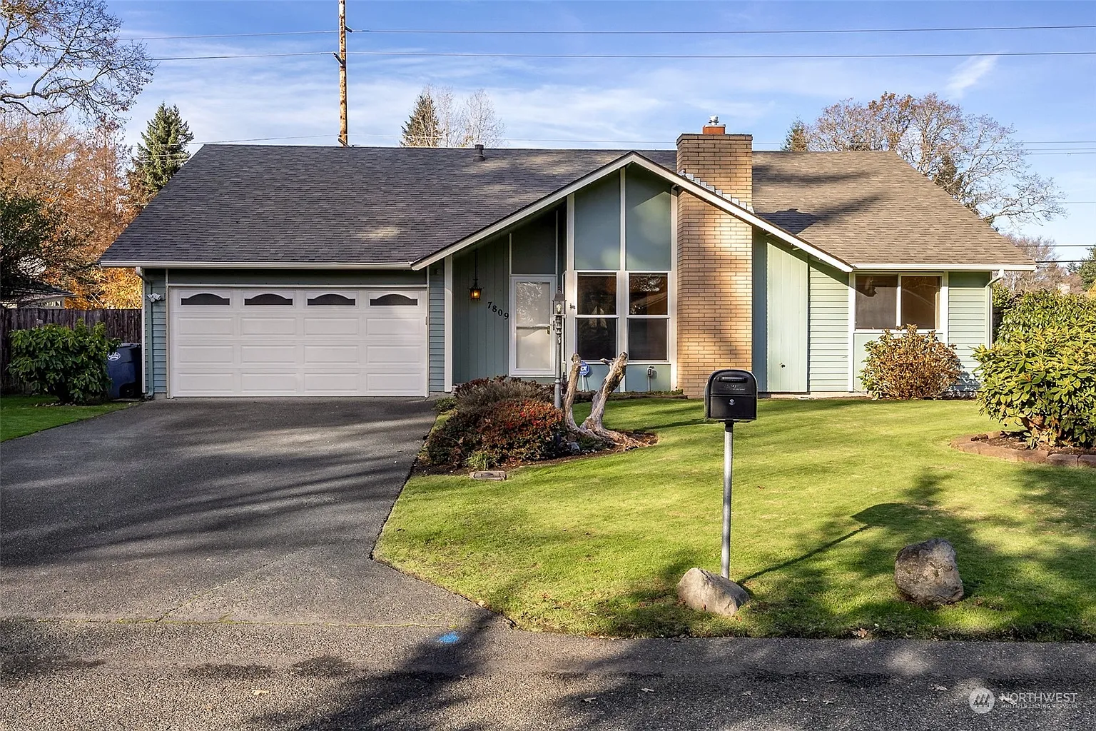7809 Jade Drive SW photo 1