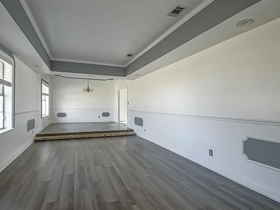 5th image of 3740 Lake Timberlane Dr