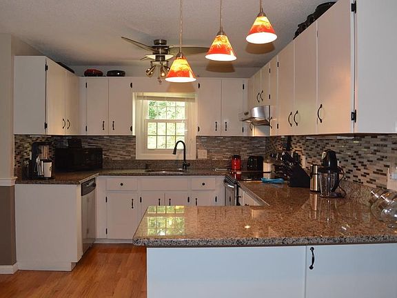 4th image of 588 Twin Lakes Dr #588