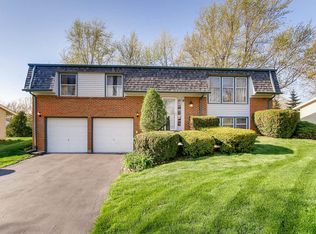 9 Vermont Cir, Bolingbrook, IL