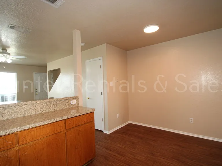 3904D Gus Dr — Photo 9