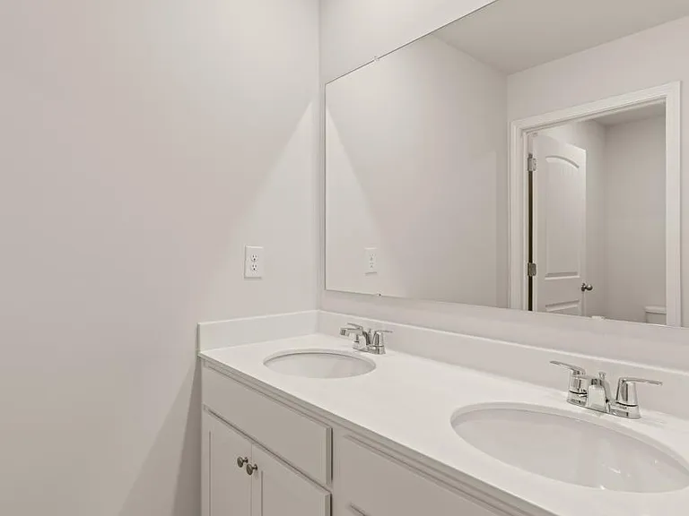 246 Thompson Ridge Ln — Photo 14