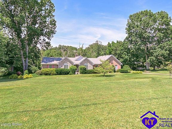 2nd image of 710 W Laurel River Dr