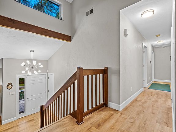 5th image of 744 Litchfield Rd