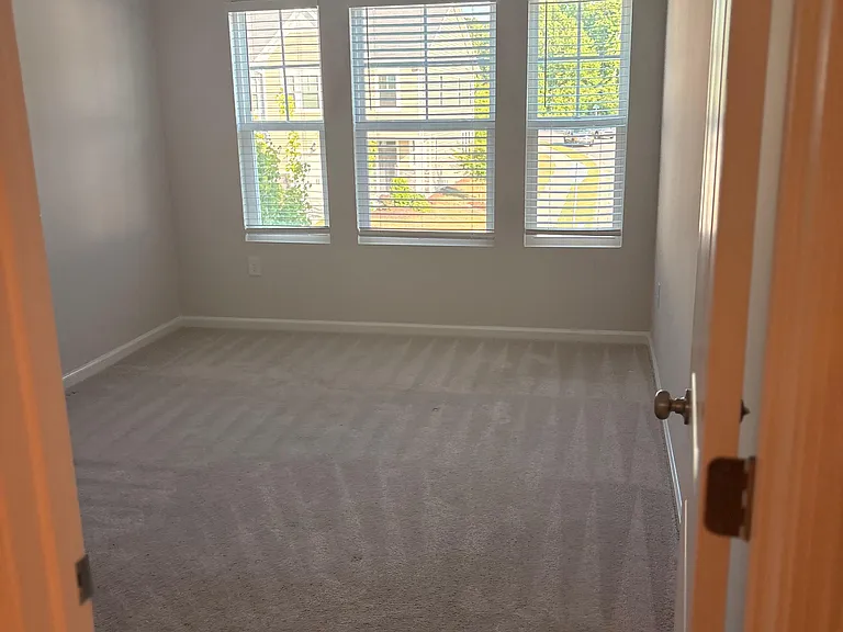 429 Hazy Hills Ln — Photo 15