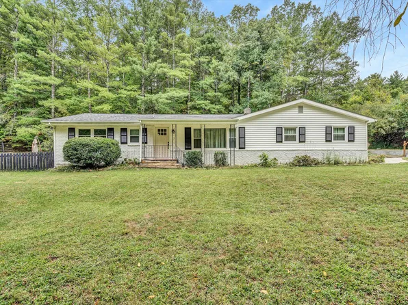 3125 Forest Acre Trl, Salem, VA 24153