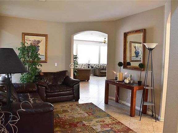 4th image of 10294 Kadumba St
