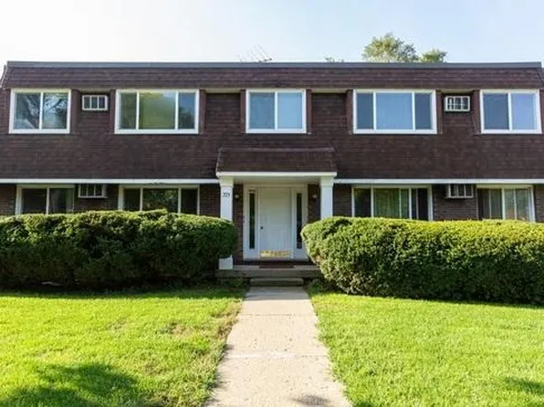 775 Jefferson Ave APT 4, Elgin, IL 60120
