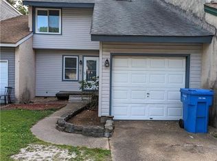 608 Pine Bnd, Chesapeake, VA 23320