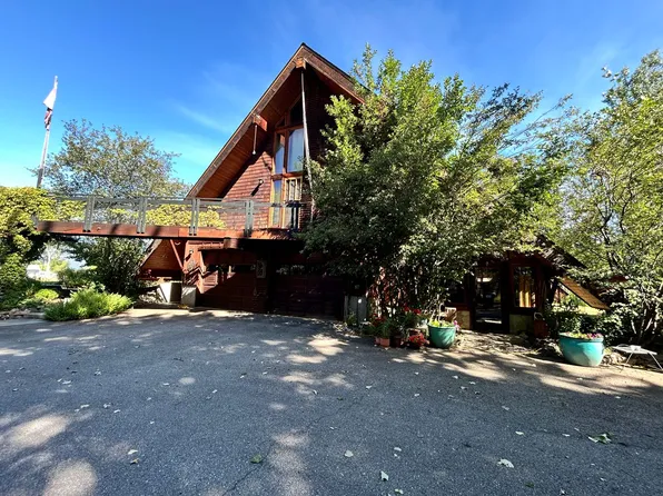 957 N Shoshone Loop, Hamilton, MT 59840