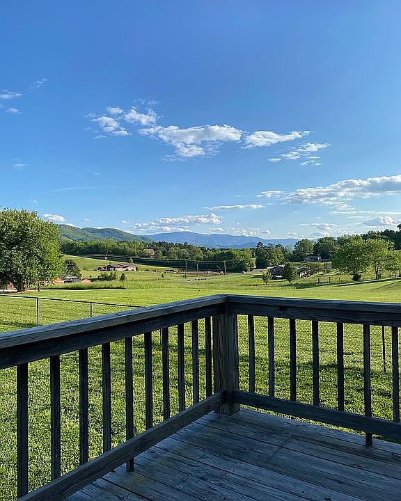 1st image of 1020 Mountain High Ln