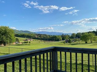 1020 Mountain High Ln, Newport, TN 37821