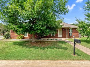9 Garden Dr, Searcy, AR 72143