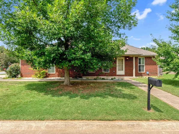 9 Garden Dr, Searcy, AR 72143