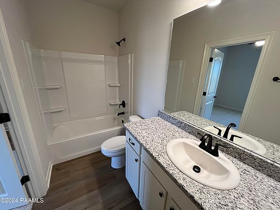 4th image of 301 Hardwicke Ct